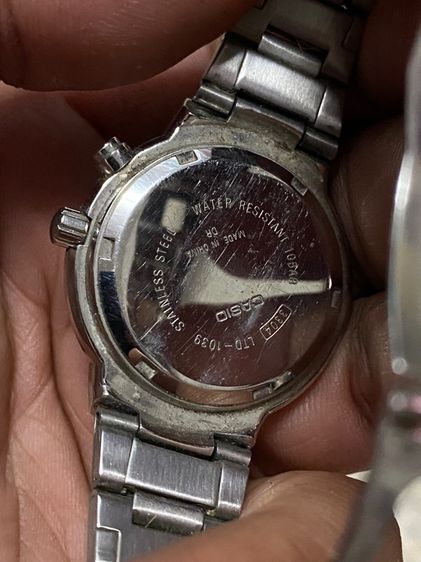 นาฬิกายี่ห้อ  CASIO   คาสิโอ ของแท้มือสอง สแตนเลส มีไฟ สายยาว 16 เซนติเมตร  650฿ รูปที่ 2