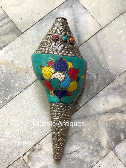 หอยสังข์  เวียนขวาหุ้มกะไหล่เงินประดับหินA8