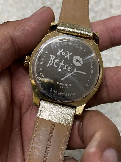 นาฬิกายี่ห้อ XOX Betsey ของแท้มือสอง คริสตัลล้อมเรือนครบ สายเดิม  750฿ รูปที่ 2