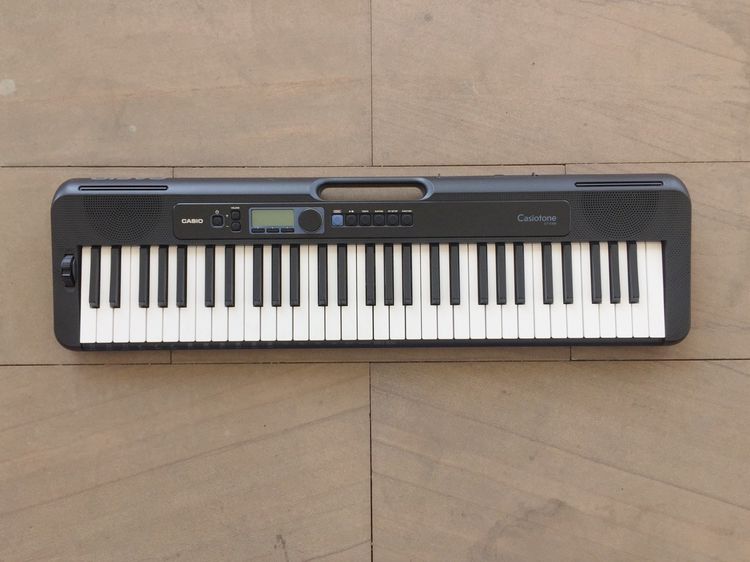 คีย์บอร์ดมาตรฐาน Casio Casiotone CT-S300 Keyboard