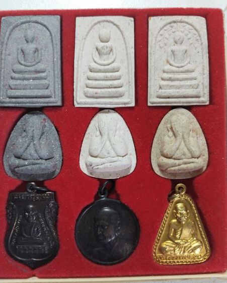 พระชุดรุ่นกาญจนาภิเษกรวมชุดสามคณาจารย์วัดเกาะแก้วฯปี๒๕๓๙ รูปที่ 3