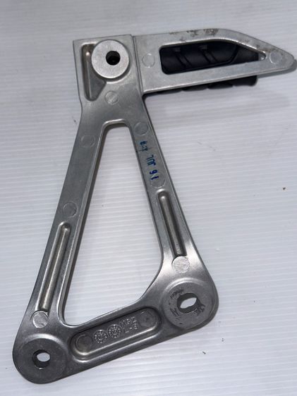 พักเท้าหลัง cb500 cbr500 แท้ ข้างซ้าย รูปที่ 6