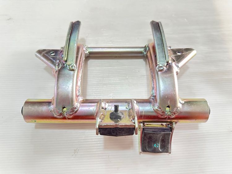 หูยึดเครื่อง คลิก125i แท้ รหัส KZR รูปที่ 2