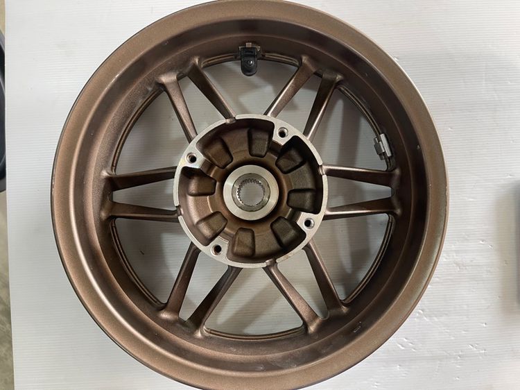 ล้อแม็กหลัง forza350 แท้ สีน้ำตาล รูปที่ 9