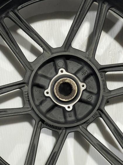 ล้อแม็กหลัง forza300 แท้ สีดำ รูปที่ 8