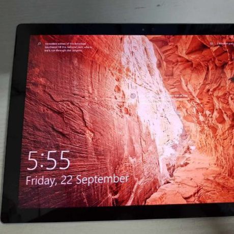 Microsoft วินโดว์ อื่นๆ อื่นๆ ไม่ใช่ Surface Pro 4 จอสั่นเวลาเครื่องร้อน