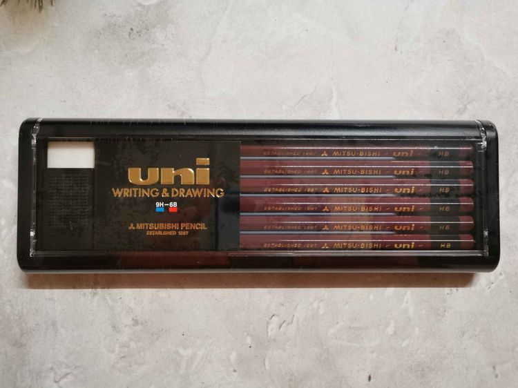 ดินสอไม้ UNI Mitsubishi Pencil HB ( 1 กล่อง มี 12 แท่ง)   รูปที่ 5