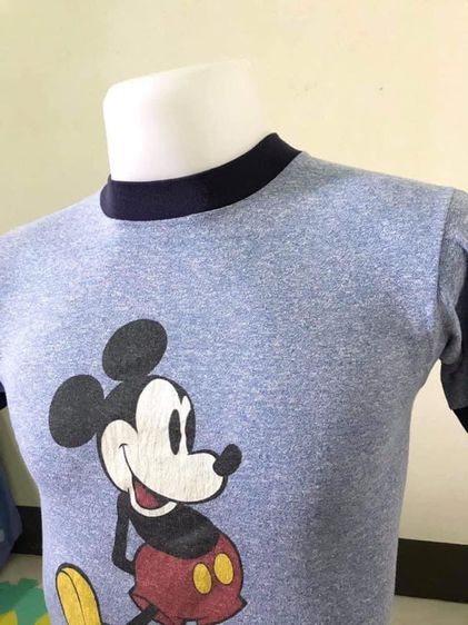 เสื้อยืดมิกกี้เมาส์ หน้าขาว เท้าเหลือง ผ้าเนื้อทราย สีฟ้า คอจั๊ม แขนจั๊ม ผ้า 50 50 Mickey Mouse Heather Blue Ringer T-Shirt ป้ายคอ Disney รูปที่ 2