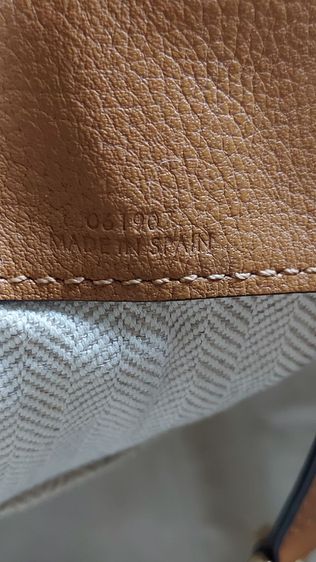 กระเป๋า Loewe hammock สีน้ำตาล รูปที่ 11