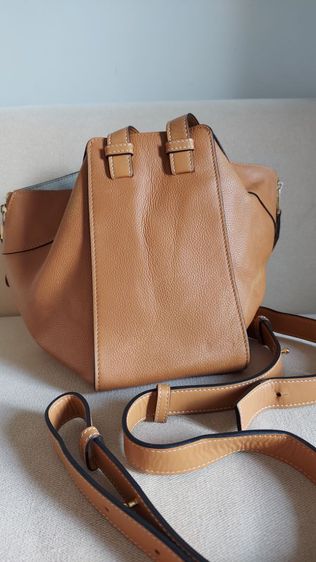 กระเป๋า Loewe hammock สีน้ำตาล รูปที่ 4