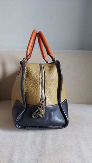 กระเป๋าถือ Loewe แท้ ทรงหมอน สีสวย รูปที่ 5