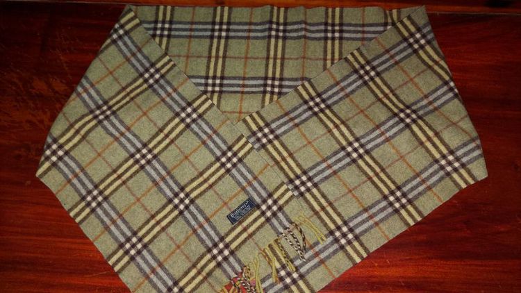 ผ้าพันคอ Burberry ผ้าแคชเมียร์ สีเขียวหายาก รูปที่ 2