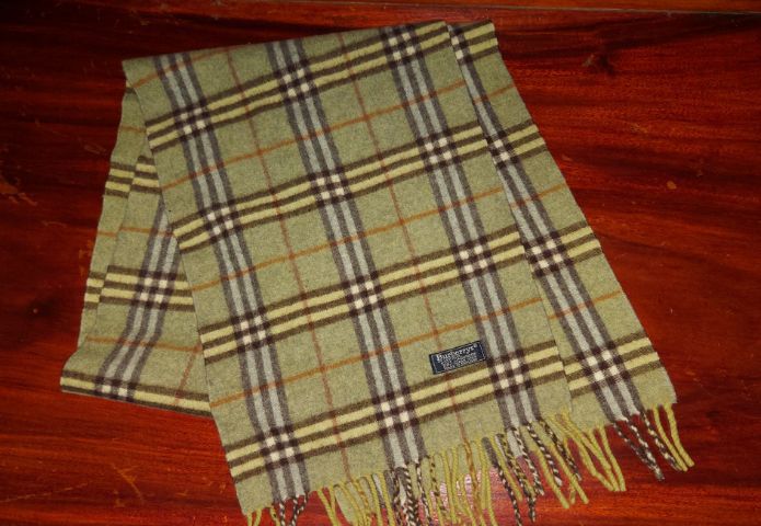 ผ้าพันคอ Burberry ผ้าแคชเมียร์ สีเขียวหายาก รูปที่ 4