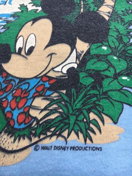 เสื้อยืดผ้าบาง สกรีนลายมิกกี้เมาส์พิงต้นมะพร้าวบนชายหาด Hawaii WALT DISNEY PRODUCTIONS ผ้า 50 50 ป้ายคอ Sherry รูปที่ 6
