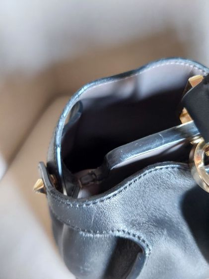 กระเป๋า Fendi สีดำ  รูปที่ 15