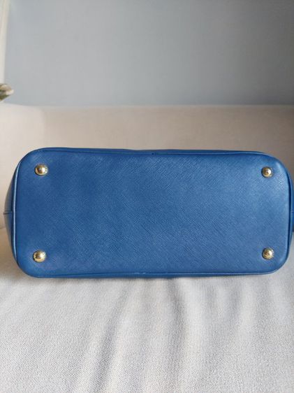 กระเป๋าถือ Prada saffiano สีน้ำเงินเข้ม รูปที่ 5