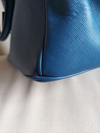 กระเป๋าถือ Prada saffiano สีน้ำเงินเข้ม รูปที่ 17