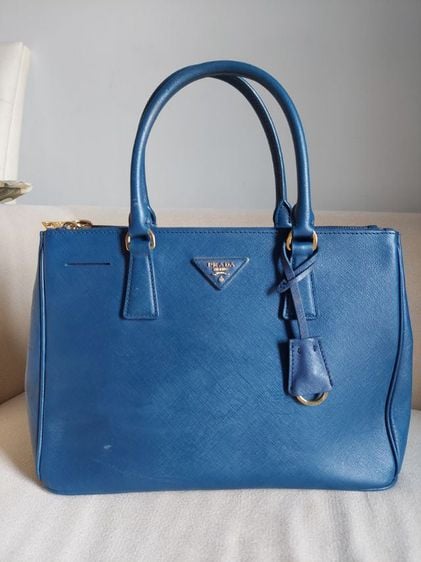 กระเป๋าถือ Prada saffiano สีน้ำเงินเข้ม รูปที่ 1