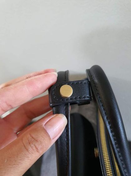 กระเป๋าถือ marja kurki สีดำอะไหล่ทอง รูปที่ 5