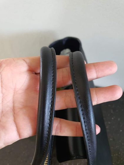 กระเป๋าถือ marja kurki สีดำอะไหล่ทอง รูปที่ 4