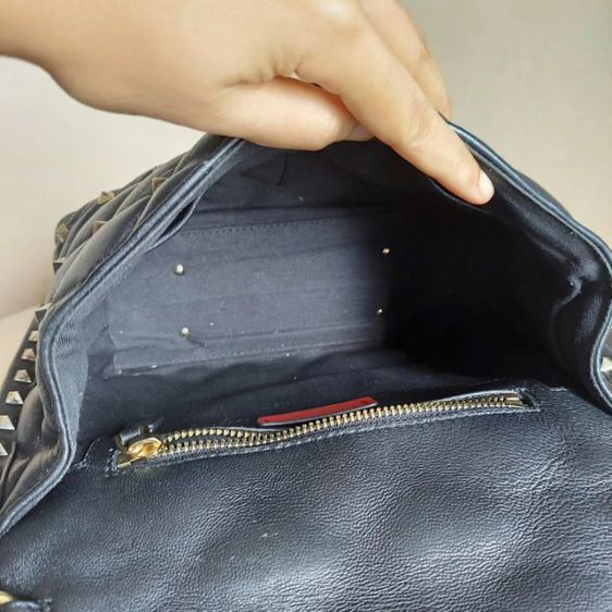 กระเป๋า Valentino Garavani ทรงบุนวม งาน Rare  รูปที่ 7