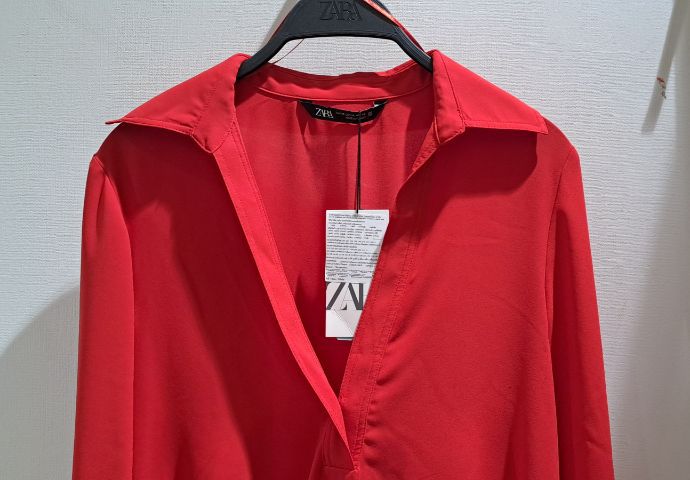 ส่งต่อเสื้อ Zara  สีแดงไซส์ XS รูปที่ 2