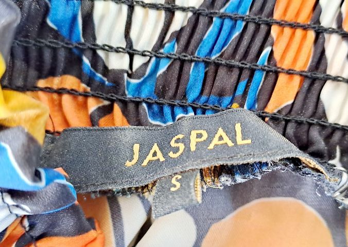 ส่งต่อเสื้อ Jaspal  ผ้าซิลค์ซาติน ลายดอก รูปที่ 5