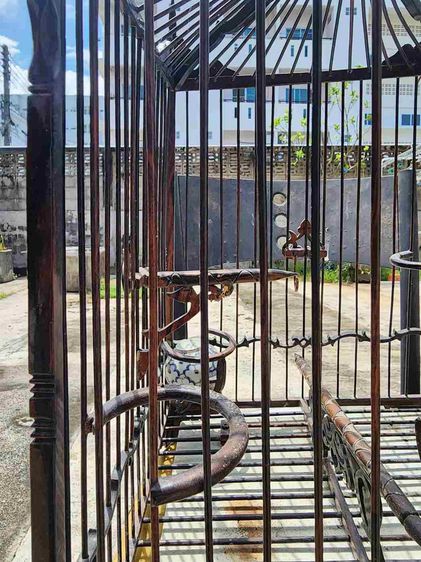 กรงนก เก่าเก็บ แกะลายฉลุ งานทำมือ นคร รุ่นเก่า หายาก ไม้อย่างดี หนัก  รูปที่ 6