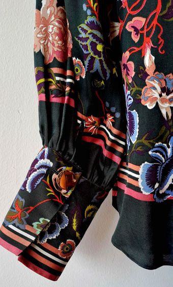 ส่งต่อเสื้อ Massimo Dutti ผ้าซิลค์ซาติน รูปที่ 4