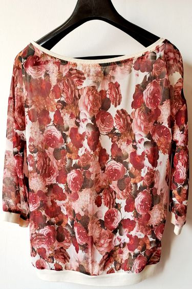 ส่งต่อเสื้อ Bershka  ลายดอกไม้สีชมพู รูปที่ 4