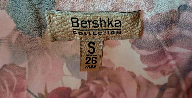 ส่งต่อเสื้อ Bershka  ลายดอกไม้สีชมพู รูปที่ 3