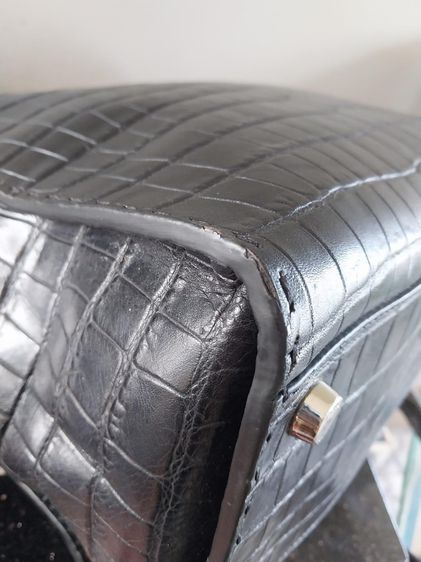 กระเป๋าเอกสาร Fendi หนังแท้ทำลายจระเข้  รูปที่ 15