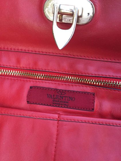 กระเป๋า valentino garavani rockstud tote bag แท้ สีแดงโมโนโทน  รูปที่ 12