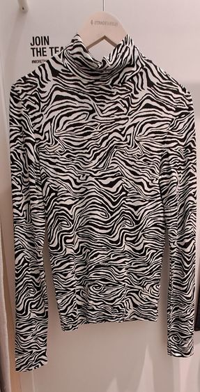 อื่นๆ เสื้อเชิ้ตและเสื้อผู้หญิง M แขนยาว ส่งต่อเสื้อ Stradivarius