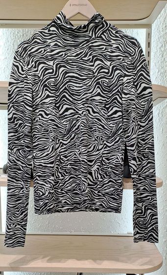 ส่งต่อเสื้อ Stradivarius รูปที่ 4