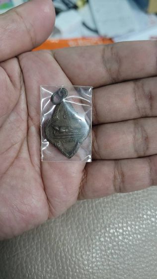 เหรียญหลวงพ่อทองสุข อินทสาโร ( ท่านพระครูนนทกิจโสภณ ) รุ่นแรก ลาภมากมี 1 เนื้อทองแดงรมดำ ปี2517 วัดสะพานสูง จ.นนทบุรี สภาพสวยเดิมผิวหิ้งแห้ง รูปที่ 9