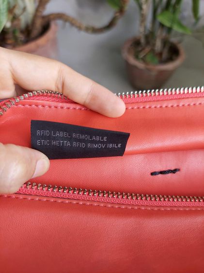 กระเป๋า Fendi สีดำ  รูปที่ 18