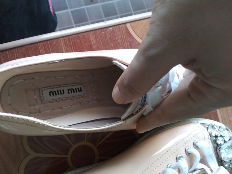 รองเท้าผ้าใบ Miu Miu ไซส์ 37  รูปที่ 4