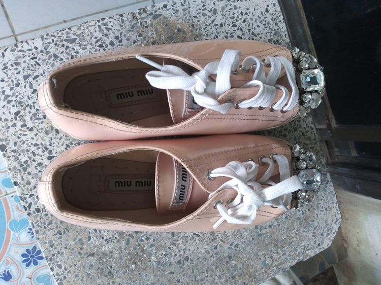 รองเท้าผ้าใบ Miu Miu ไซส์ 37  รูปที่ 2
