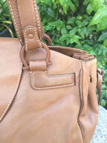 กระเป๋าถือใบใหญ่ salvatore ferragamo ของแท้ รูปที่ 4