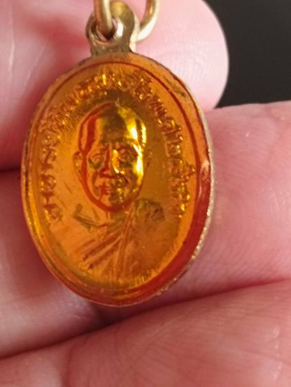 เหรียญเม็ดแตงหลวงปู่ทวดลงยาเคลือบนูนปี๒๕๒๒ รูปที่ 6