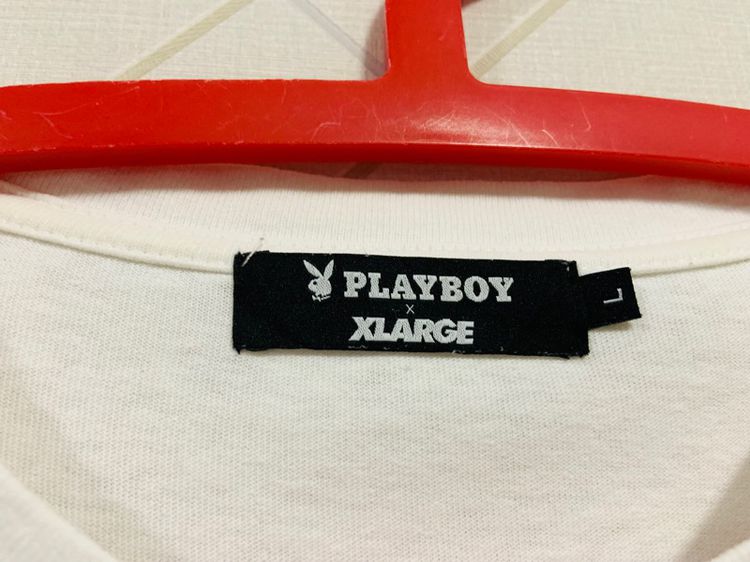 เสื้อยืด PLAYBOY X X-LARGE แท้ 💯 size L ขนาด อก 22 ยาว 28.5 นิ้ว สภาพดีมาก ลายสวย เนื้อผ้านิ่มมาก หายากน่าสะสมครับ รูปที่ 4