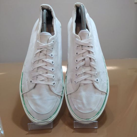 BALENCIAGA
Dirty Effect Cotton Trainers Sneakers 
Size 43ยาว28 cm
ราคา 770 ฿ รูปที่ 4