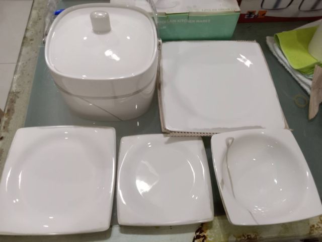 โถข้าวและชุดอาหาร (7ชิ้น) Royal Porcelain รูปที่ 2
