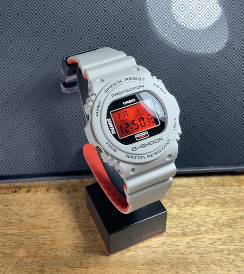 CASIO G-SHOCK DW 5700 SF(Sneaker Freaker limited edition) รูปที่ 7