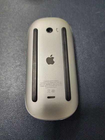 ขาย Magic Mouse Apple - พื้นผิว Multi-Touch สีขาว เป็นเมาส์ไร้สายและชาร์จซ้ำได้ รูปที่ 4