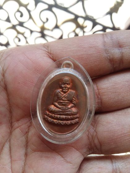 หลวงพ่อทวดหลังหนังสือ เนื้อกะไหล่ทอง พิมพ์เล็ก วัดพังเถียะ จ.สงขลา ปี2505 อาจารย์ทิม จัดสร้างมาถวาย โดยนิมิตว่าหลวงพ่อทวดให้สร้างพระมาถวาย รูปที่ 10