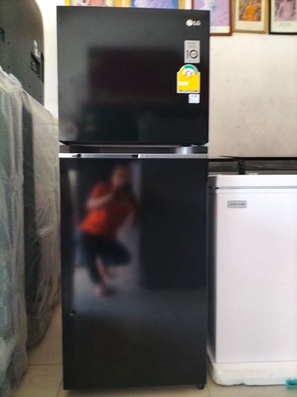 ตู้เย็น 2 ประตู LG ระบบ inverter 7.7 คิวเป็นสินค้าใหม่ยังไม่ผ่านการใช้งานประกันศูนย์ LGราคา 5900 บาท