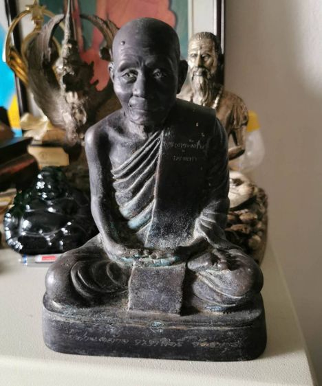 พระบูชา พ่อท่านคล้าย สร้างปี 2509 ฐานเขียง รุ่นเก่า ผิวหิ้ง เก่าเก็บ หายากมาก น่าสะสม