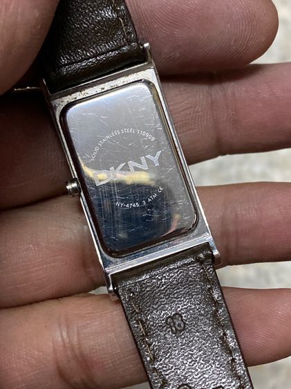 นาฬิกายี่ห้อ  DKNY   ของแท้มือสอง  สายเปลี่ยนใหม่  950฿ รูปที่ 2